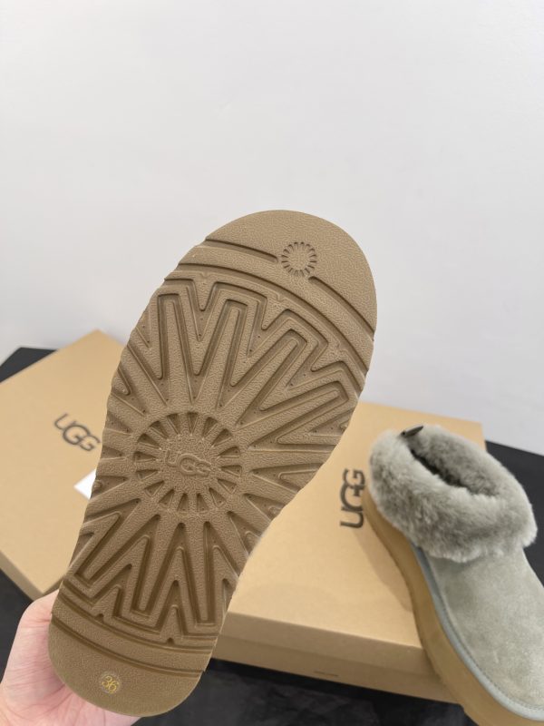 3517- Classic Snow Boots