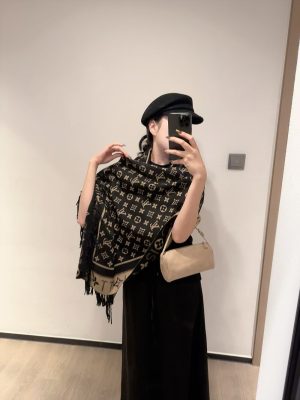 Louis Vuitton classic monogram pattern long scarf