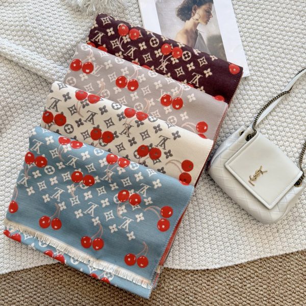 lv Cherry scarf