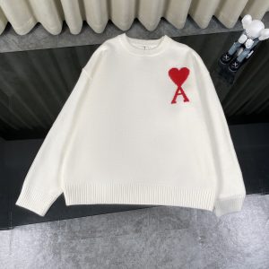 wsxc1762278377480_0 经典款提花大爱心圆领情侣毛衣