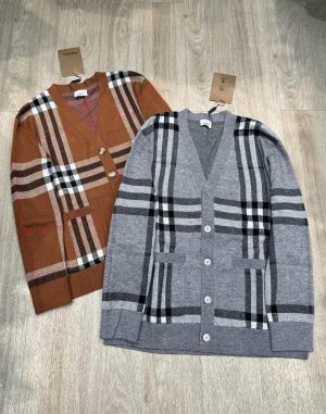 wsxc1762285026131_0 Burberry loose woolen cardigan with check pattern
